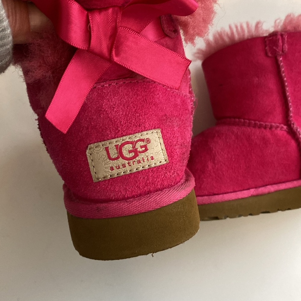 Ugg Pink/Magenta Furry Boots Kids Size 5-5.5 - Picture 3 of 13